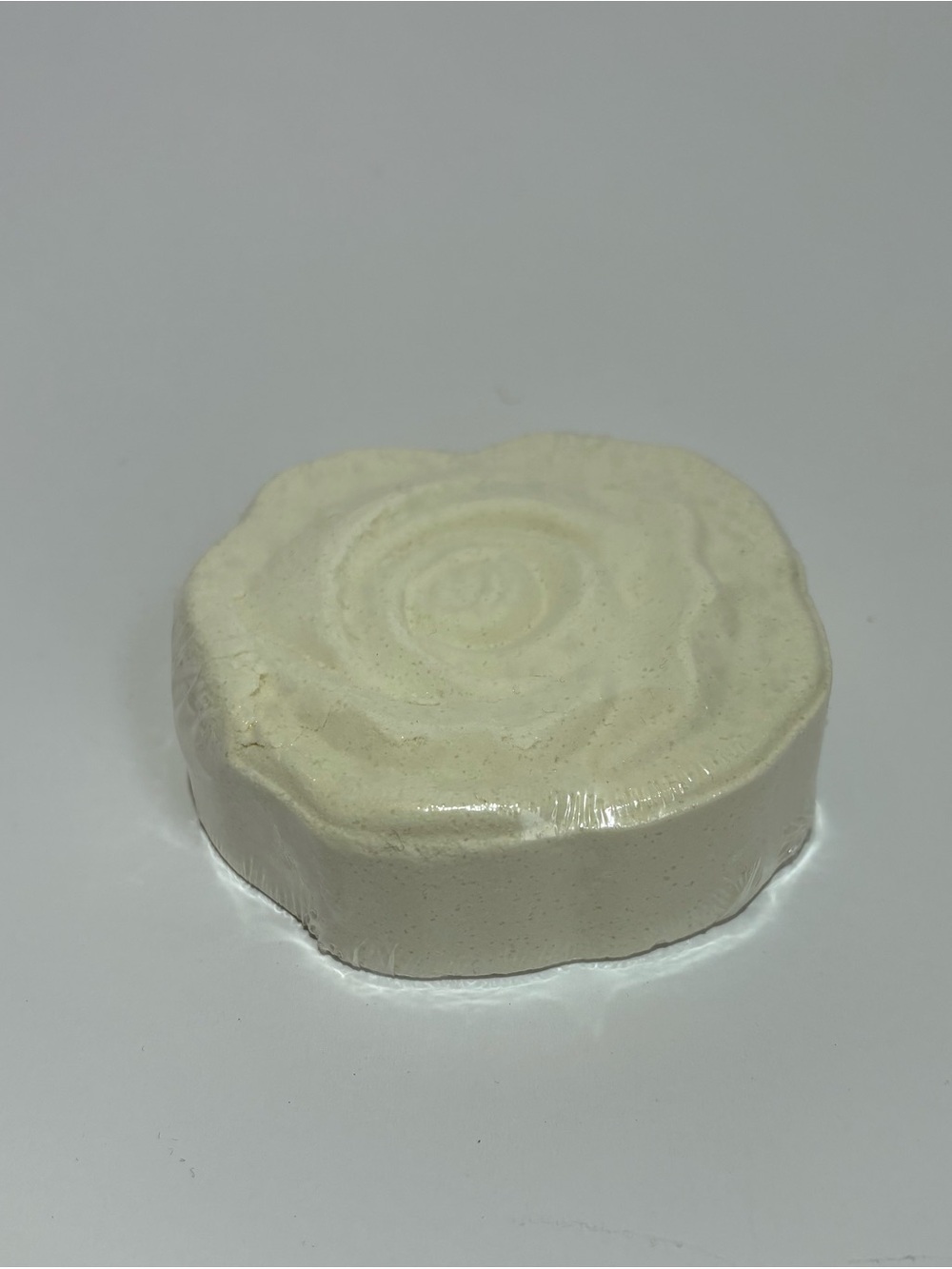 Cream Rose-Shaped Bath Bomb